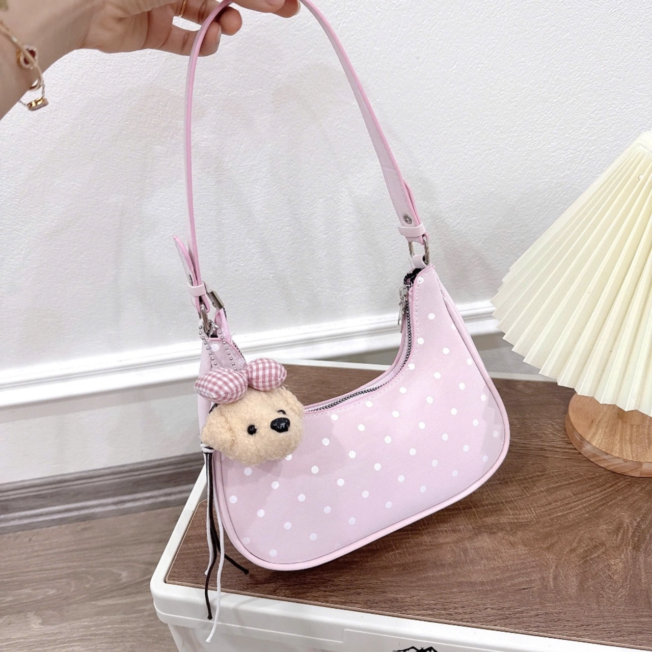 (Tặng Charm Gấu) Túi Xách Nữ Cunbag Hobo Bo Cong Sành Điệu Da Mềm Họa Tiết Bi Nhỏ Dạo Phố CUN781